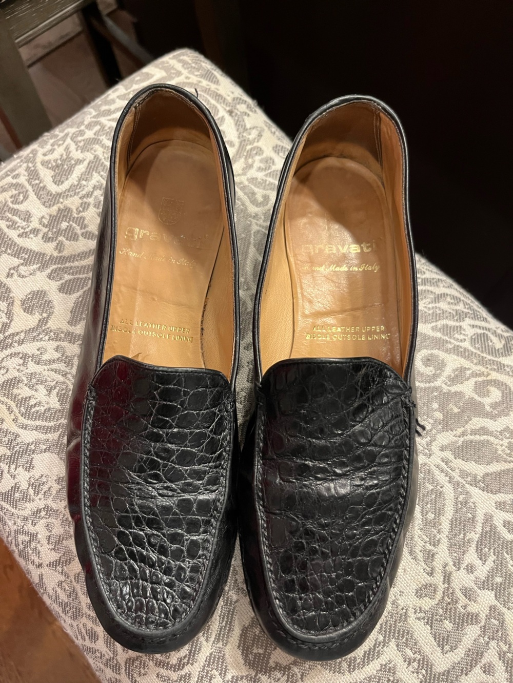 Gravati Black Croc-Embossed Leather Loafers